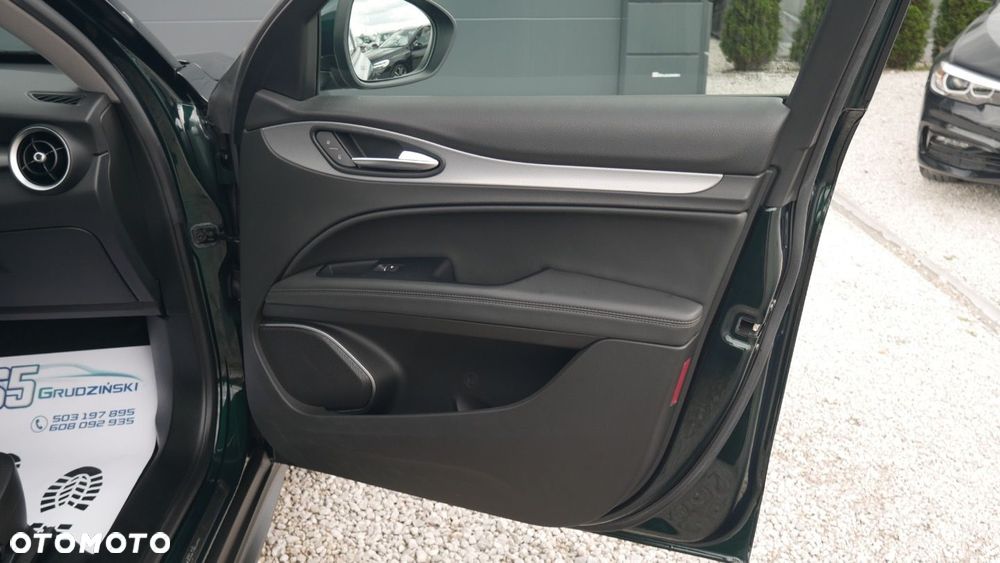Alfa Romeo Stelvio - 21