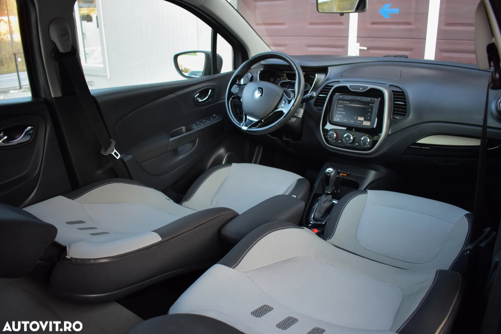 Renault Captur ENERGY TCe EDC Intens - 7