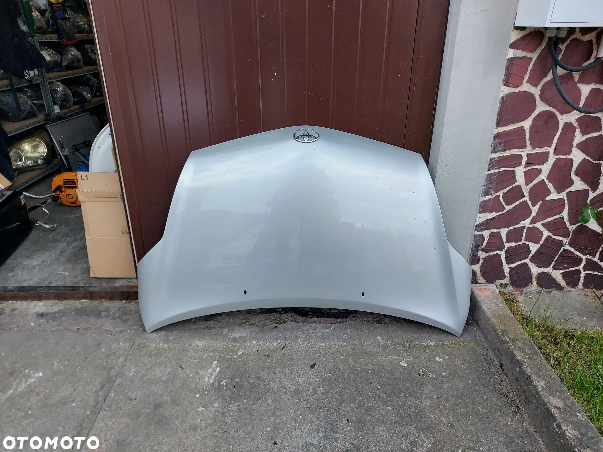 Toyota Prius II 04-08 Maska Oryginał Aluminium - 1