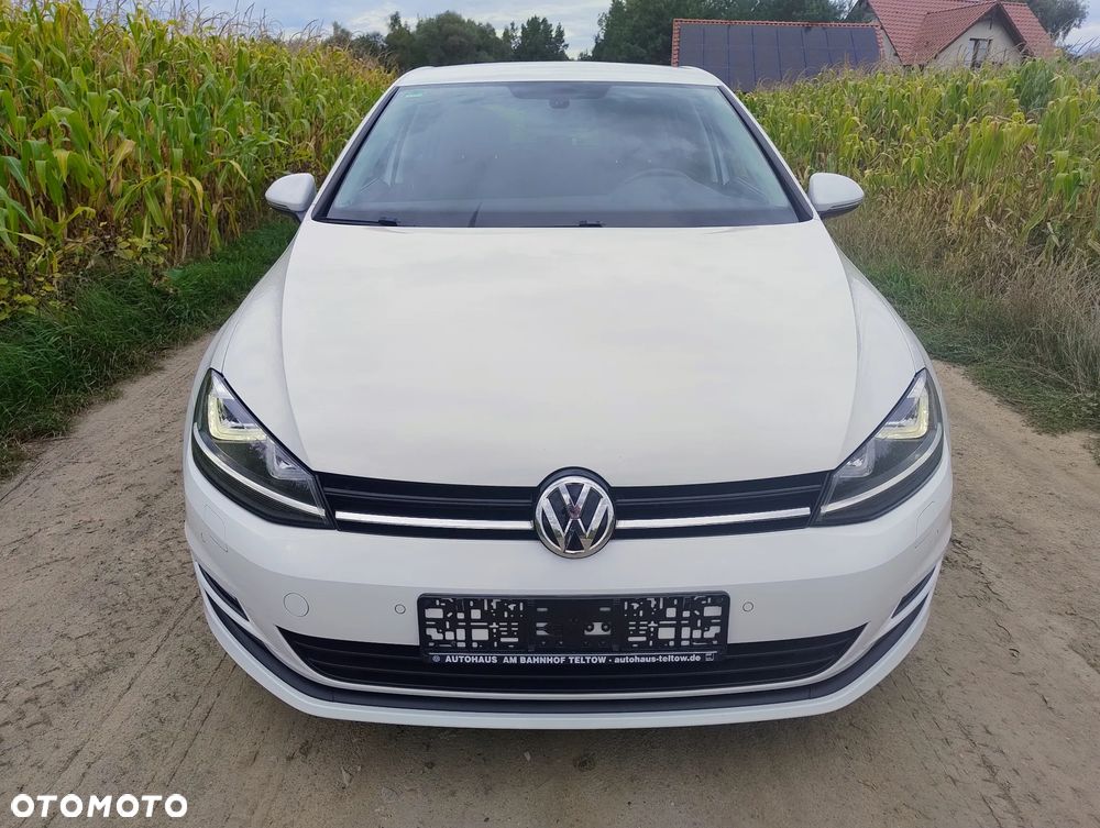 Volkswagen Golf - 2
