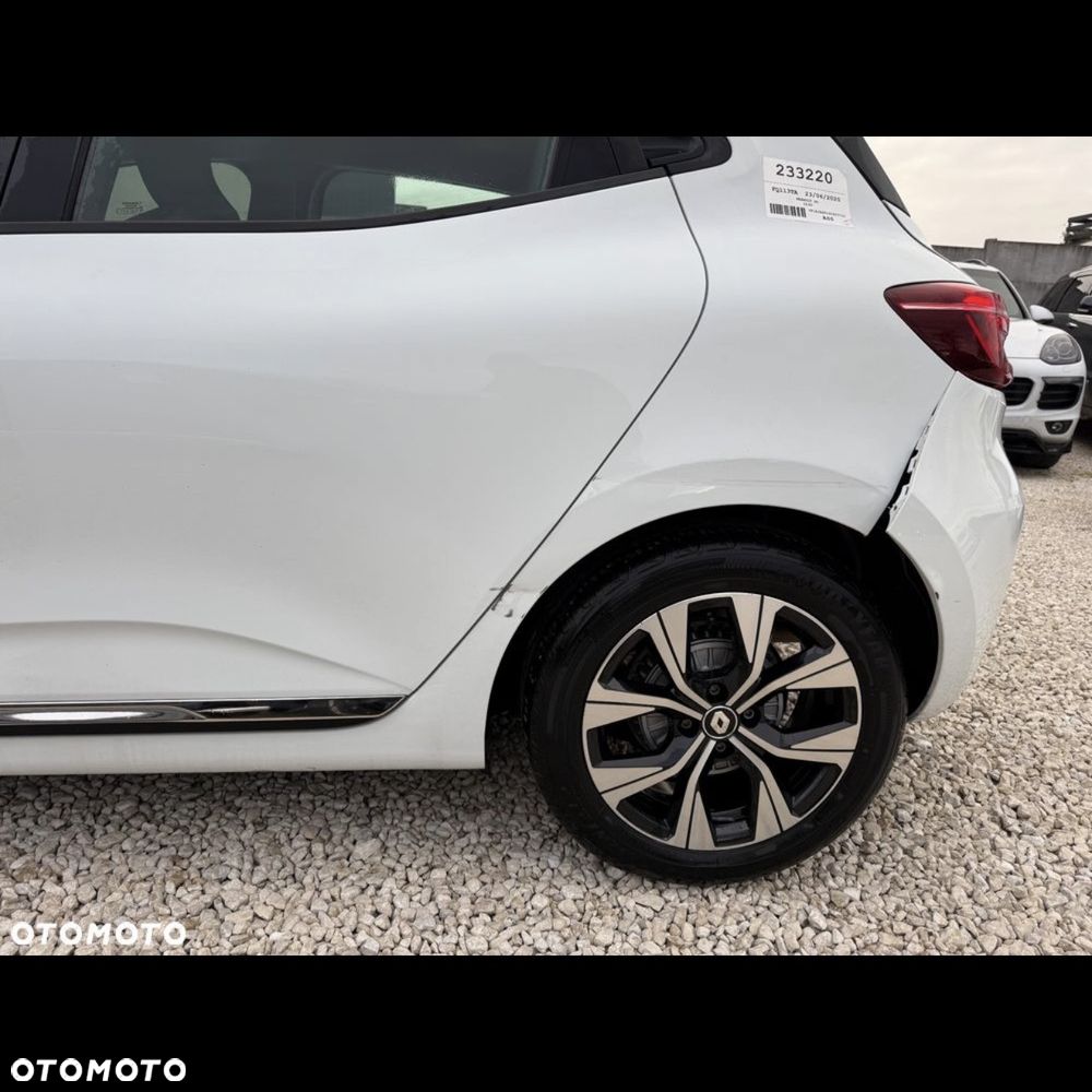 Renault Clio - 15
