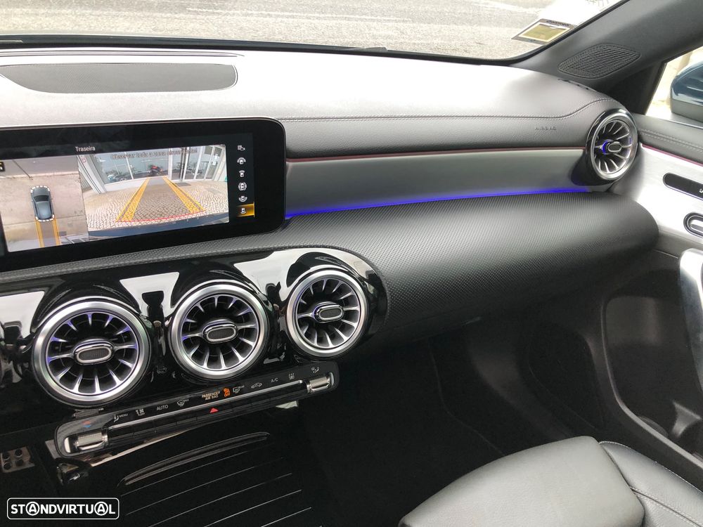 Mercedes-Benz A 250 e AMG Line - 24