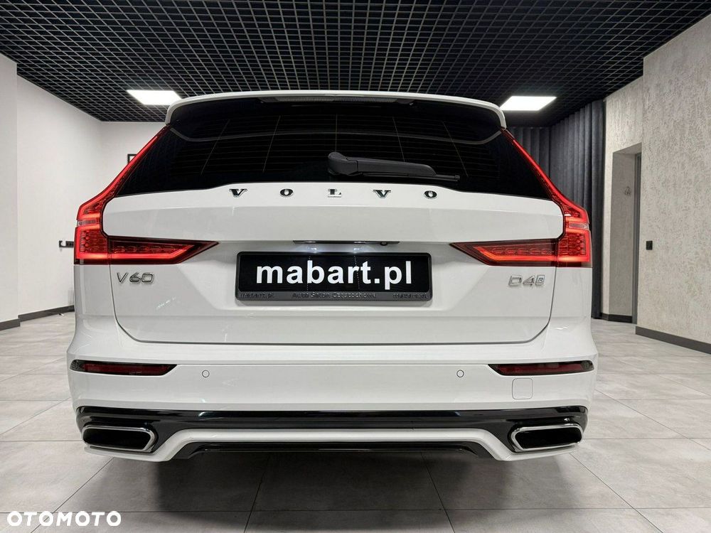 Volvo V60 D4 R-Design - 9