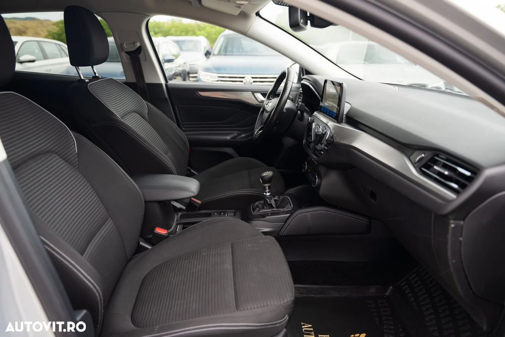 Ford Focus 1.0 EcoBoost Start-Stopp-System TITANIUM - 16