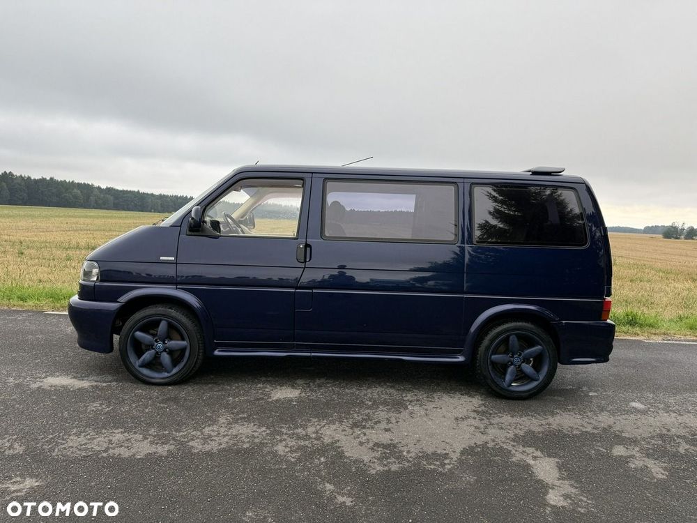 Volkswagen Multivan - 12