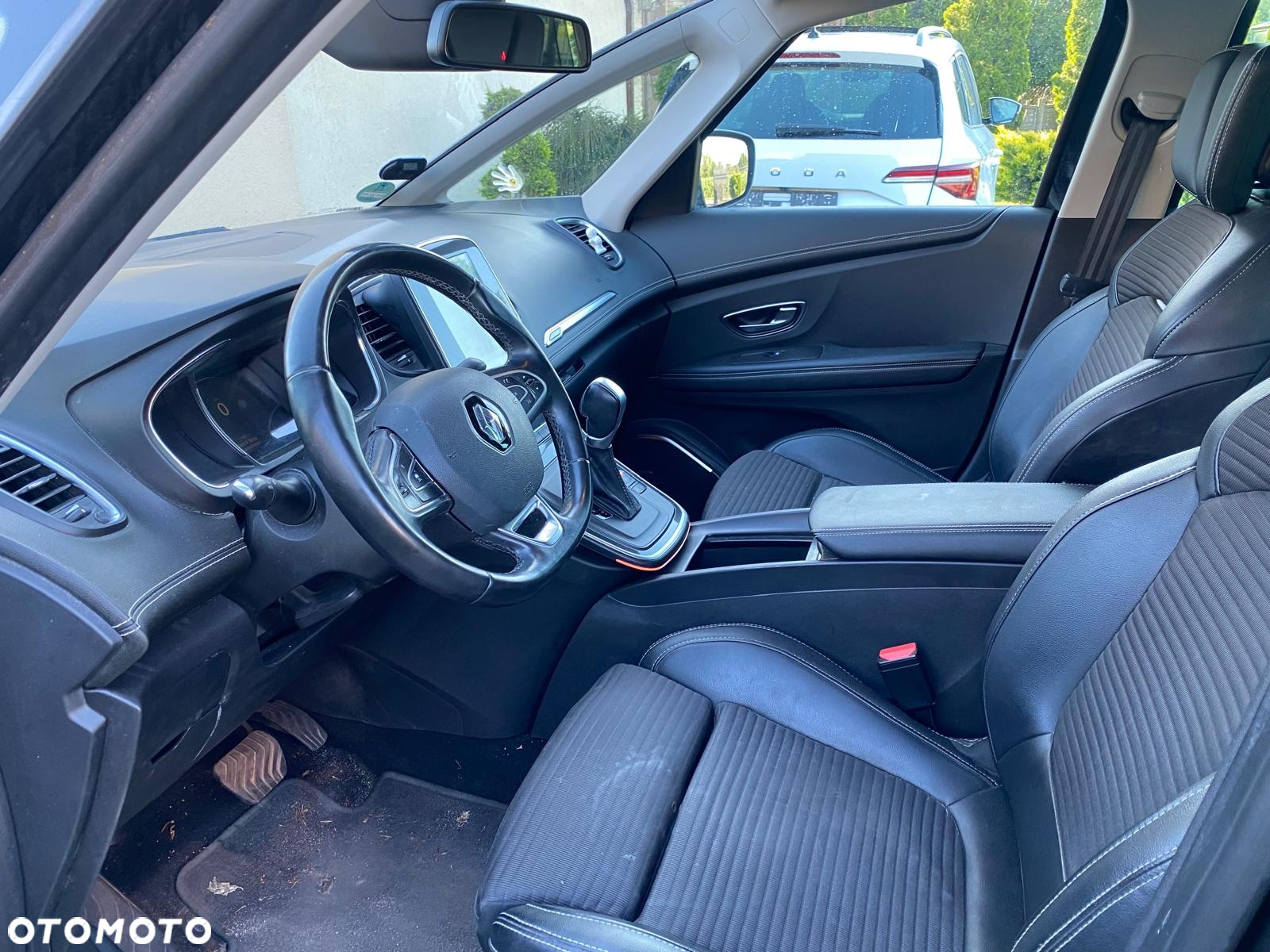 Renault Scenic ENERGY dCi 160 EDC INITIALE PARIS - 8