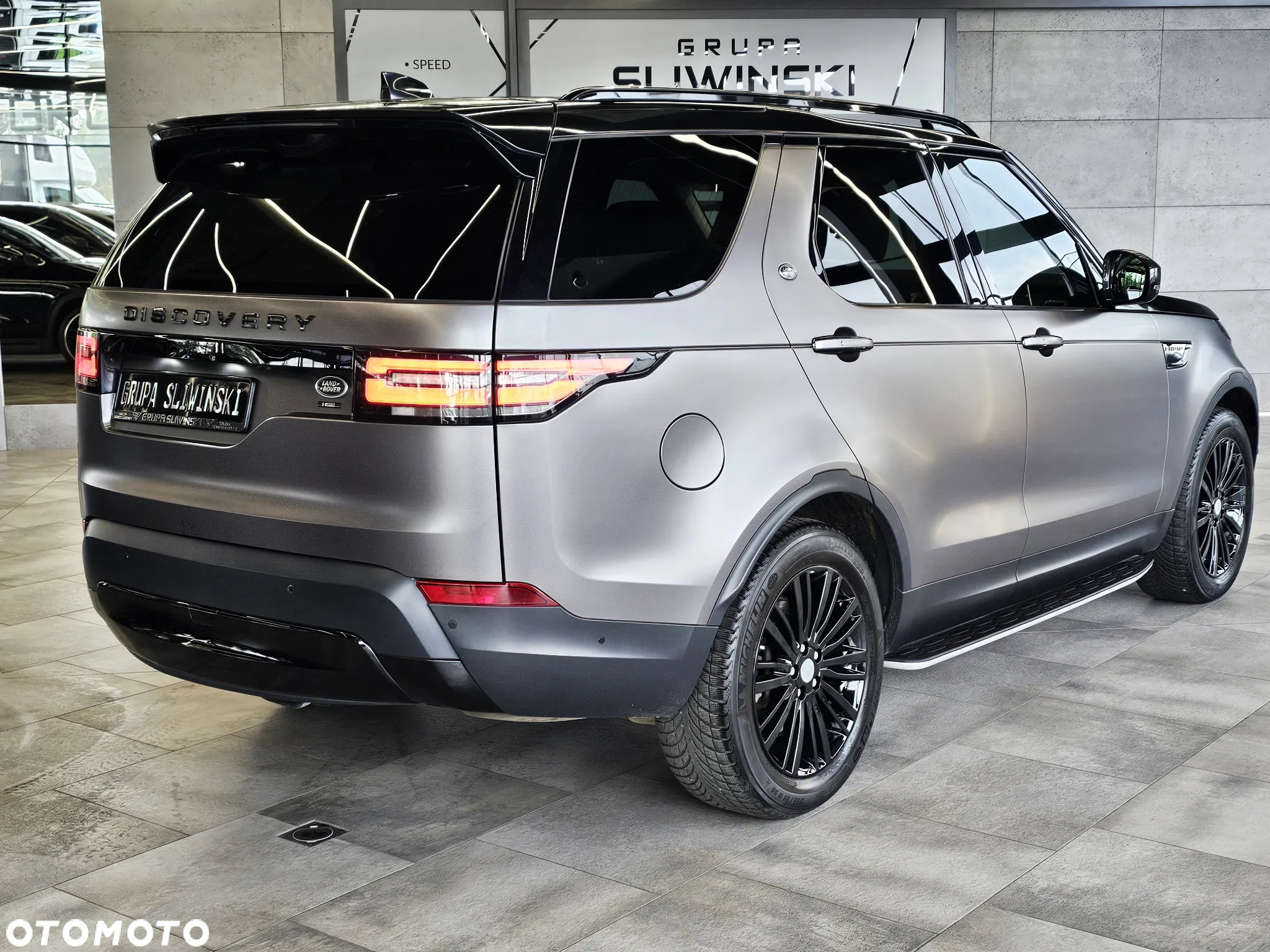 Land Rover Discovery V 2.0 TD4 HSE - 8