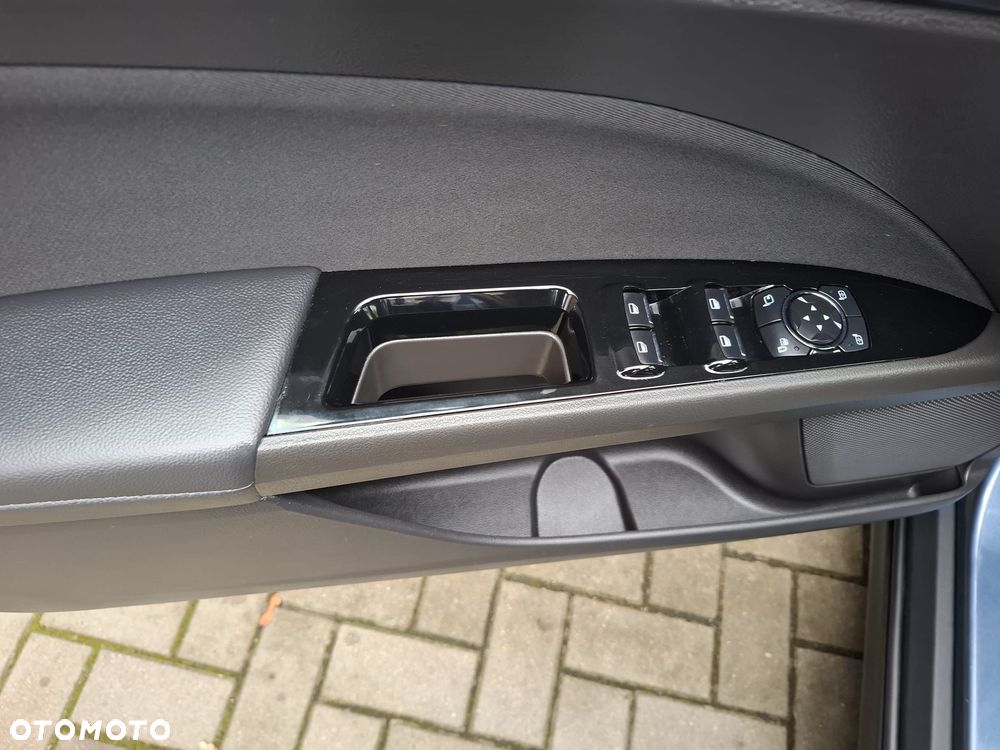 Ford Mondeo - 37