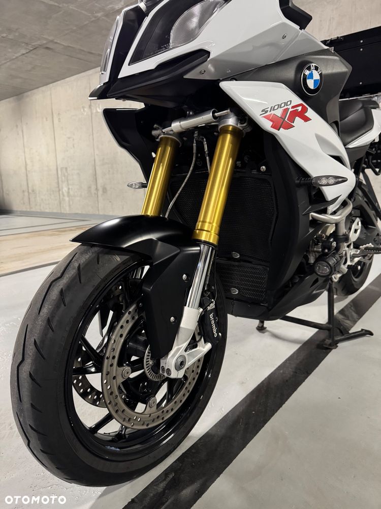 BMW XR - 12