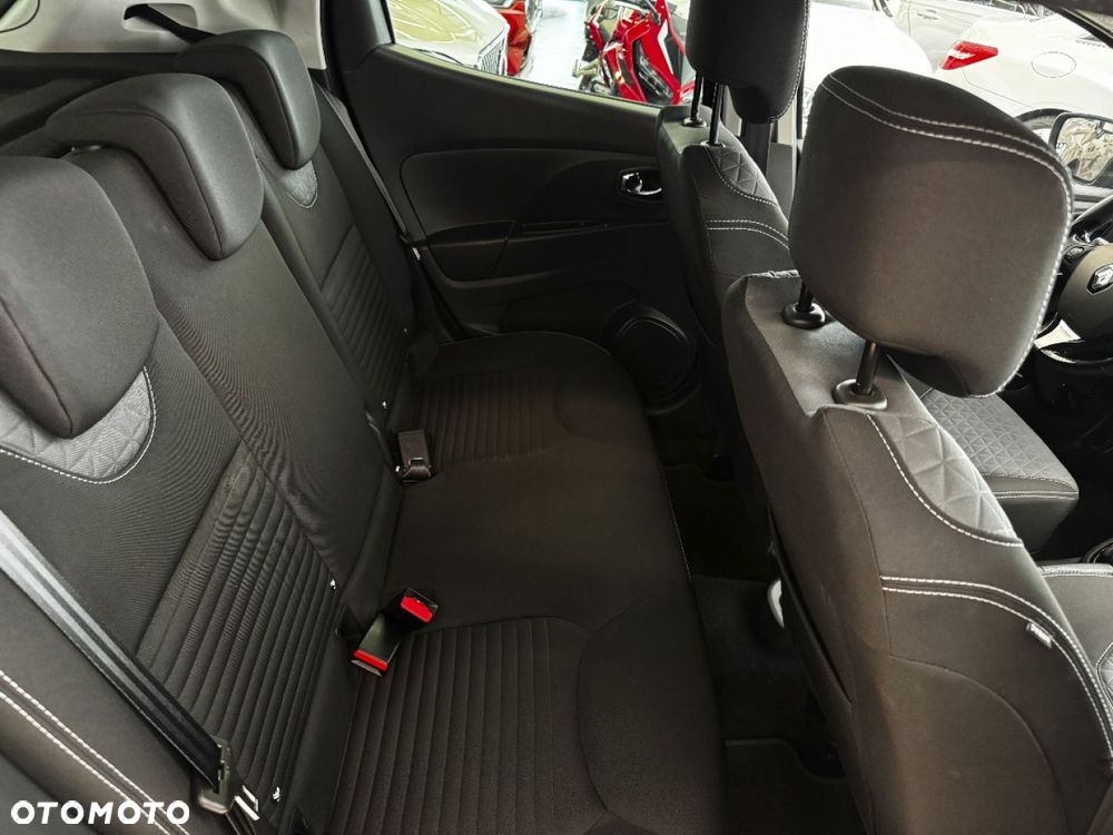 Renault Clio - 26