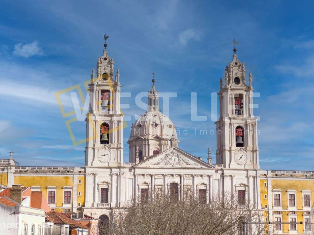 Prédio Histórico no centro da Vila de Mafra - Grande imagem: 3/38