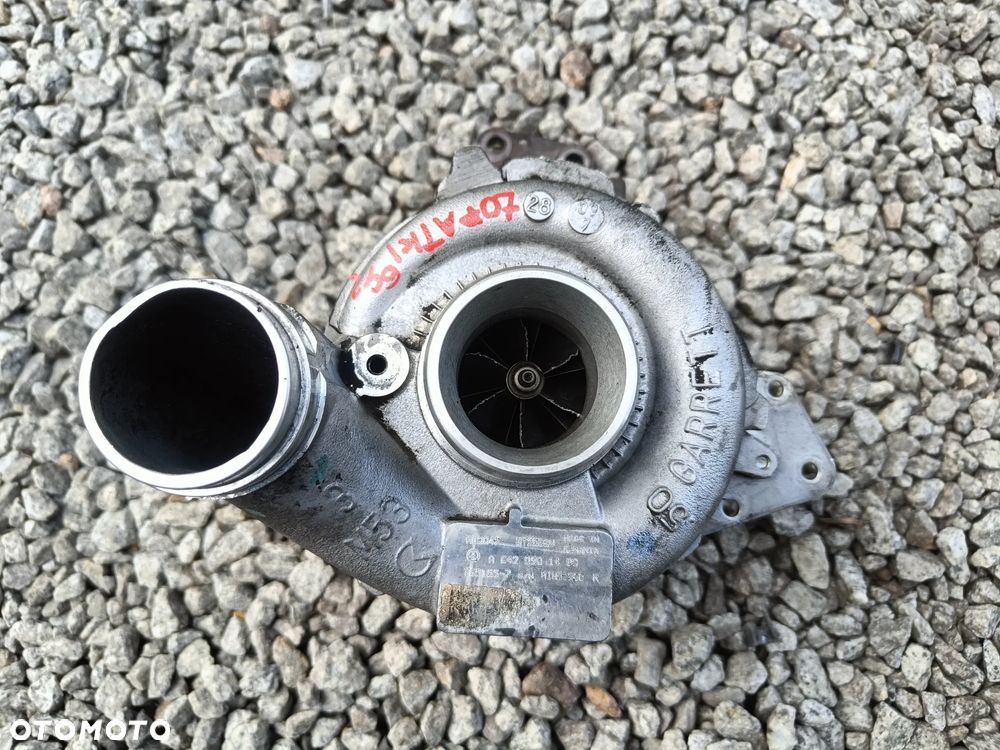 MERCEDES X164 W164 W211 W251 3.0 V6 CDI TURBOSPRĘŻARKA TURBO A6420901480 POGIĘTE ŁOPATKI - 1