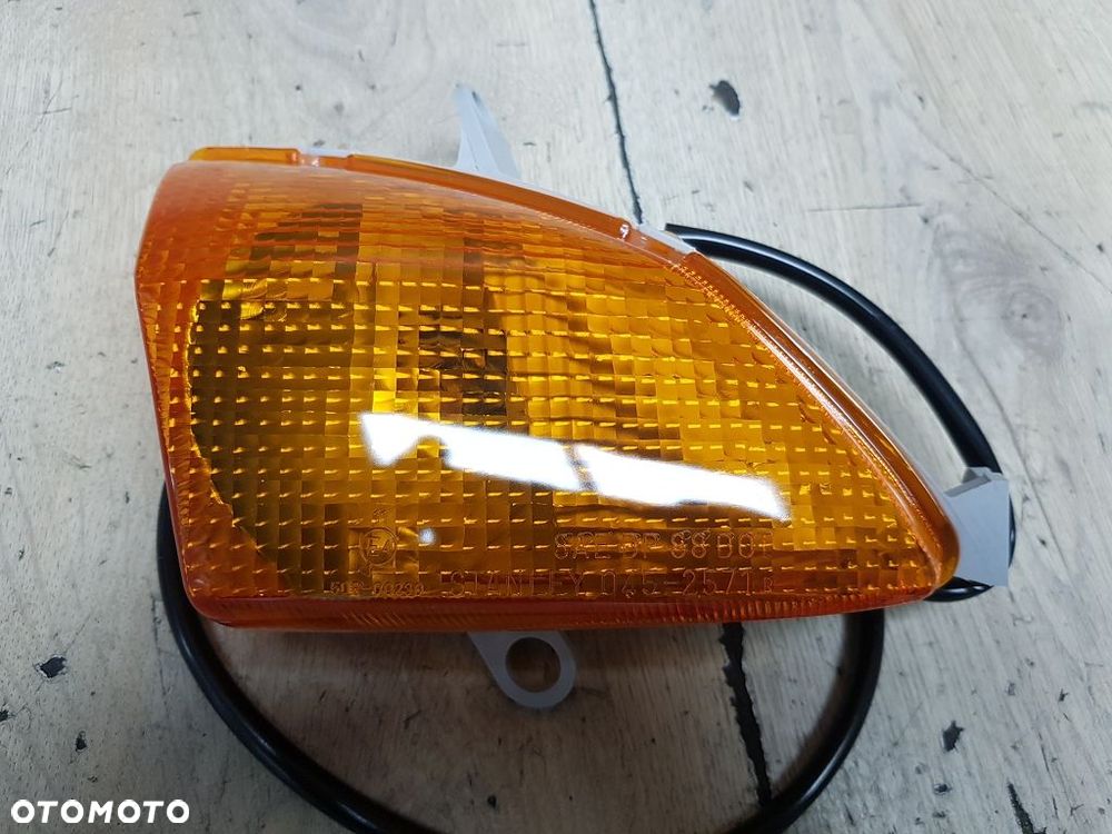 Kierunkowskaz prawy Honda CBR 1000 F  33400-MS2-601 - 2