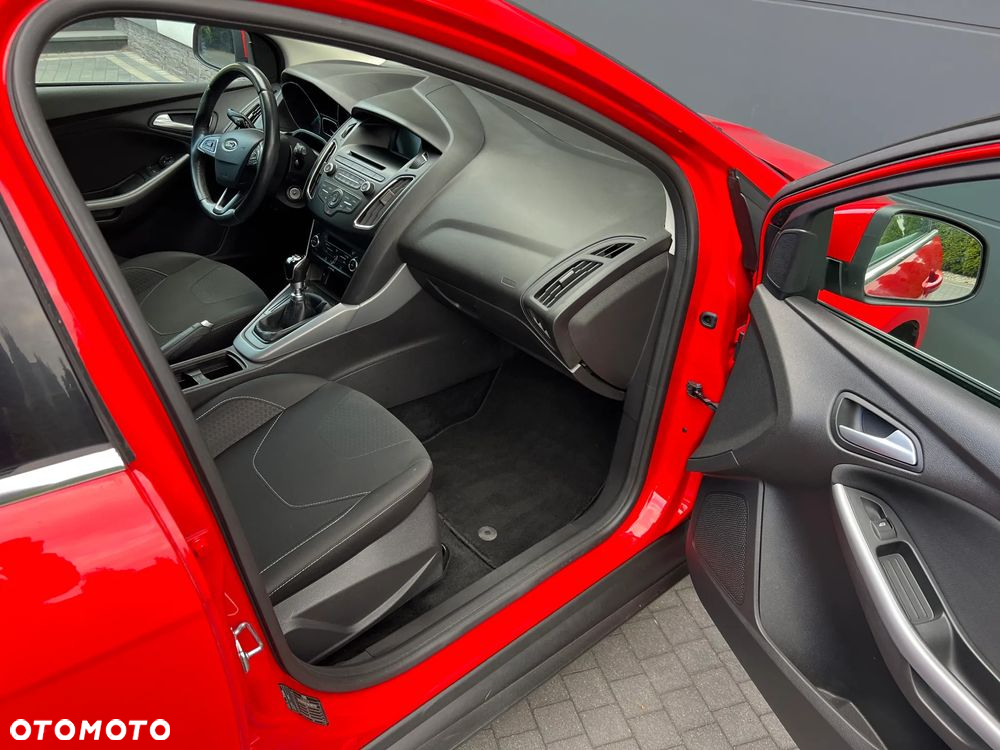 Ford Focus 1.5 TDCi Red Edition - 22