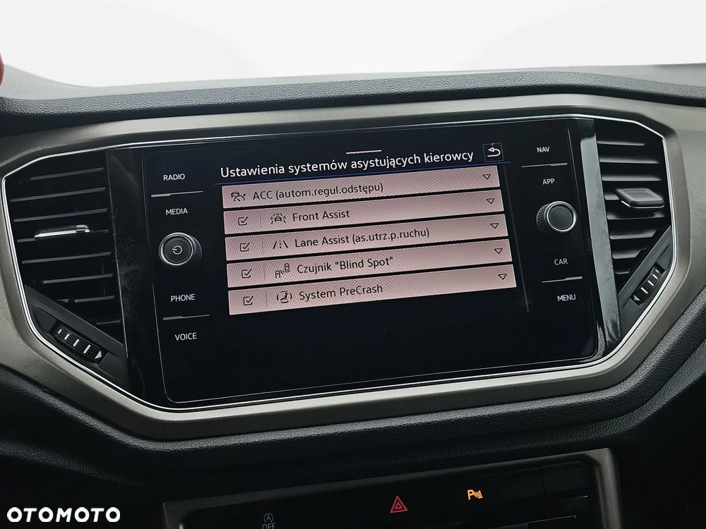 Volkswagen T-Roc 1.0 TSI Advance - 21