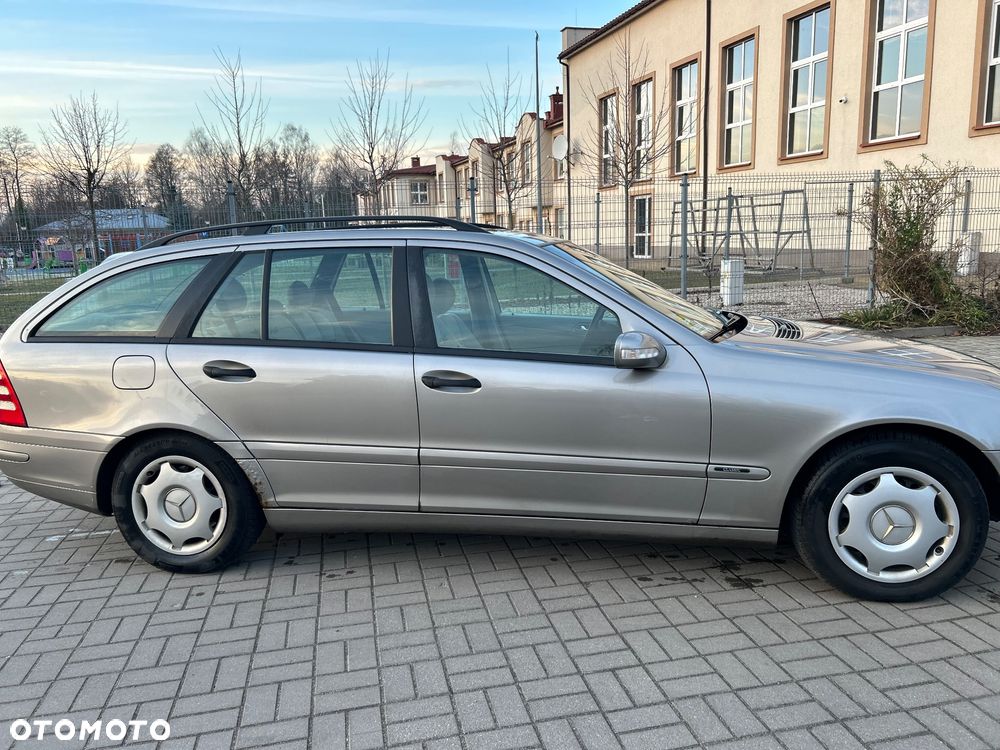 Mercedes-Benz Klasa C 200 T CDI Classic - 4