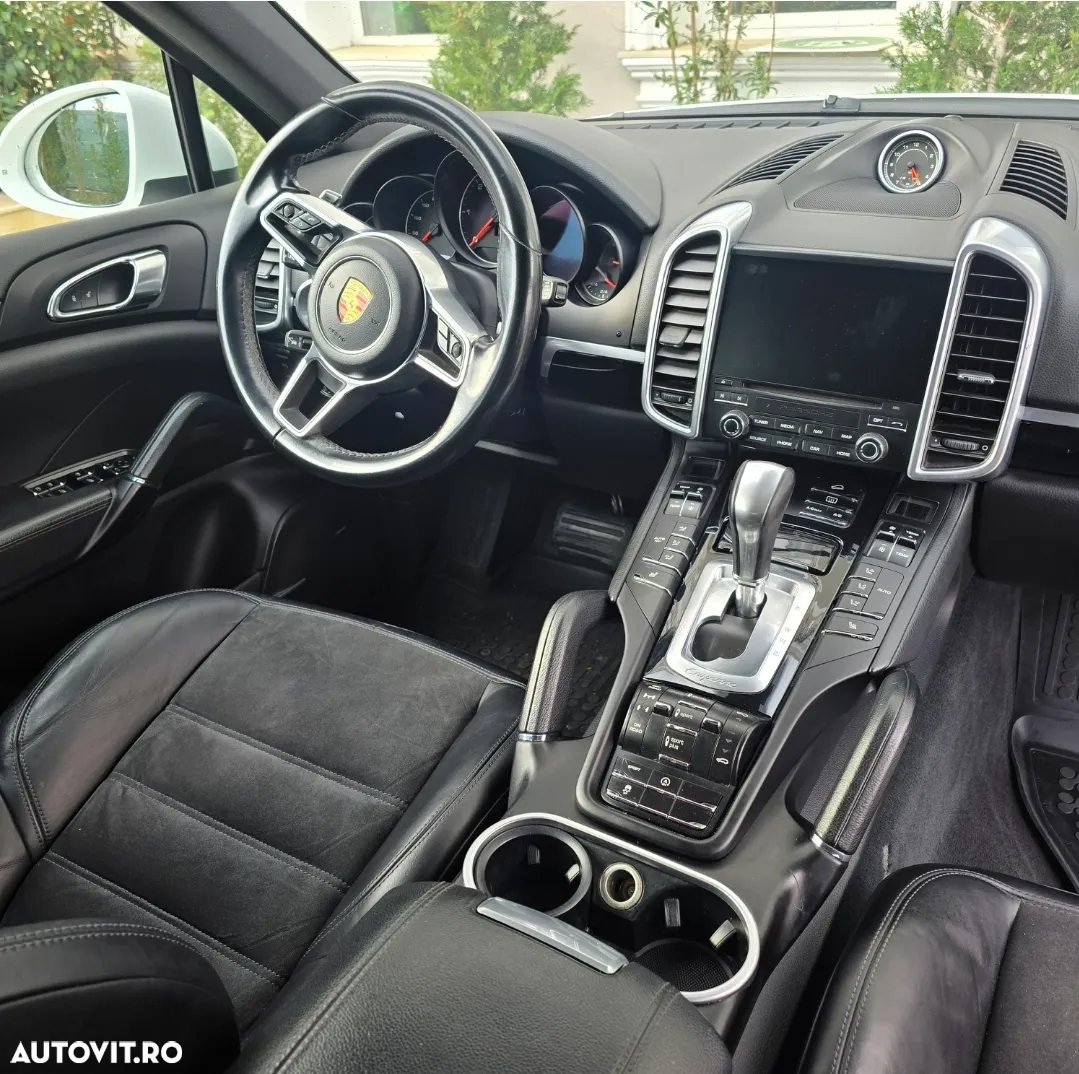 Porsche Cayenne Diesel Platinum Edition - 12