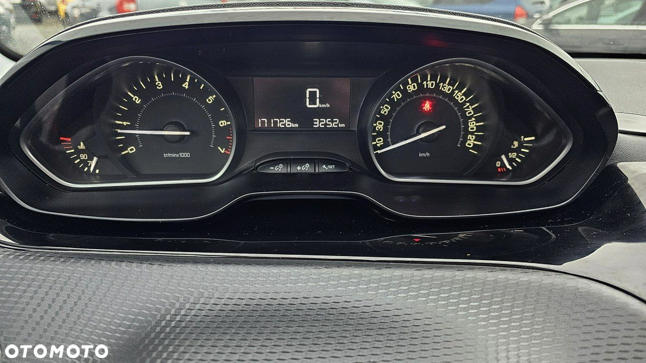 Peugeot 208 - 26