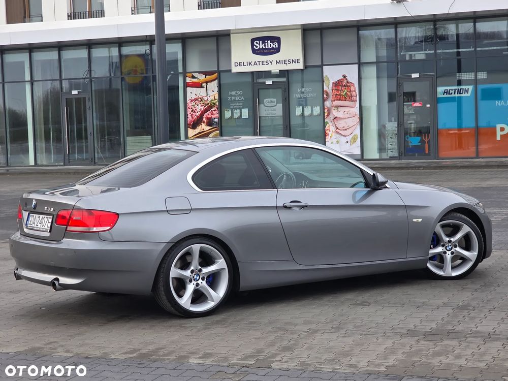 BMW Seria 3 335i M Sport Edition - 26