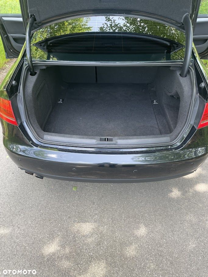 Audi A4 Limousine - 20