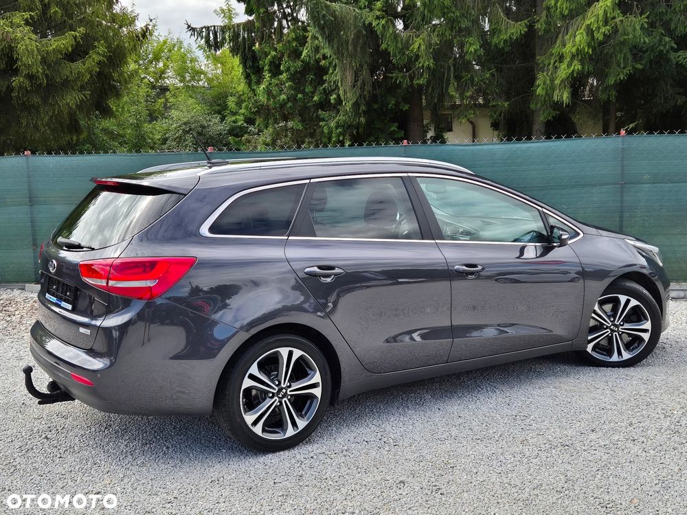Kia Ceed 1.6 CRDi 136 ISG Platinum Edition - 17