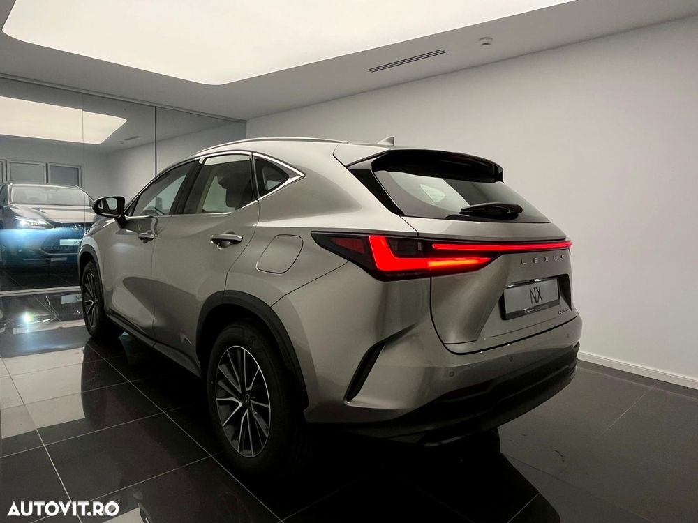 Lexus Seria NX - 9