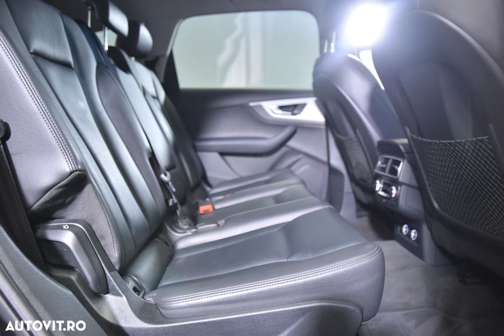 Audi Q7 - 13
