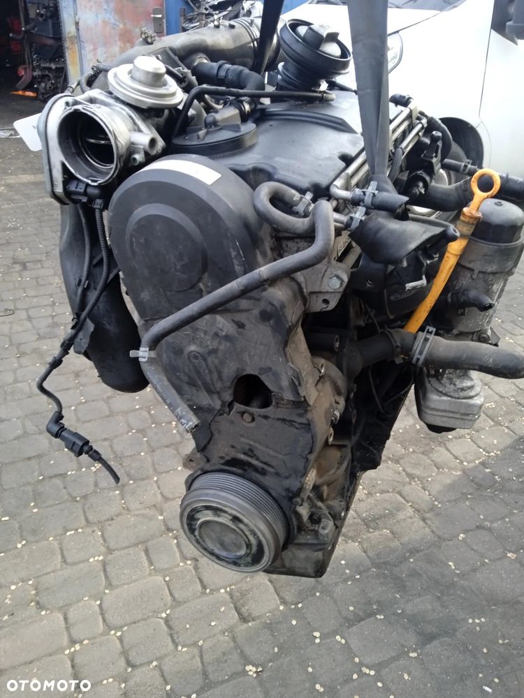 SILNIK GOLF IV 1.4 16V AKQ - 2