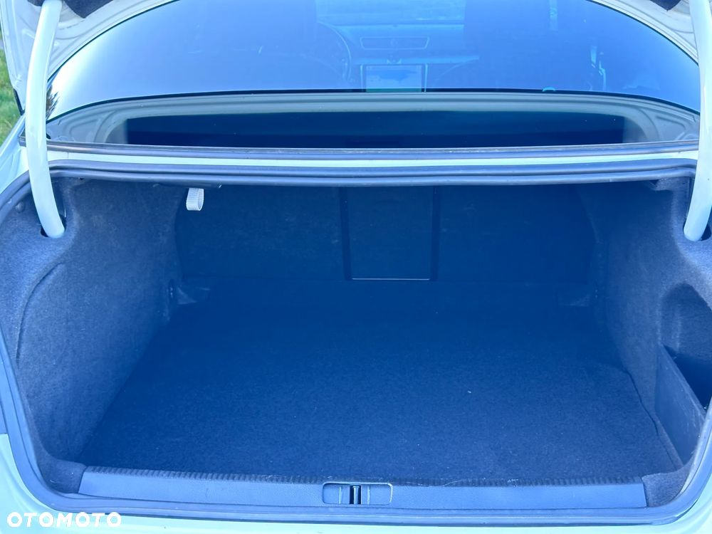 Volkswagen CC 2.0 TDI DPF BMT DSG - 34