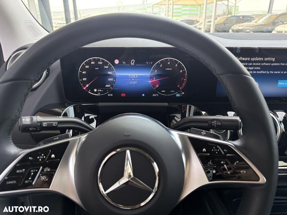 Mercedes-Benz GLA 180 MHEV - 13