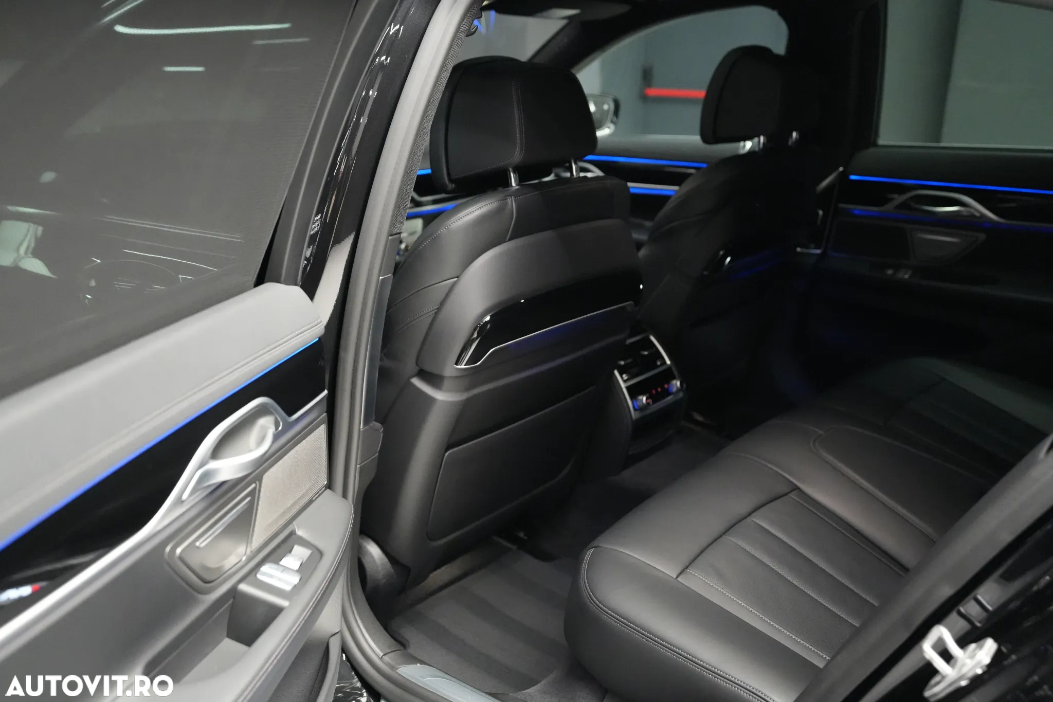 BMW Seria 7 730d - 35
