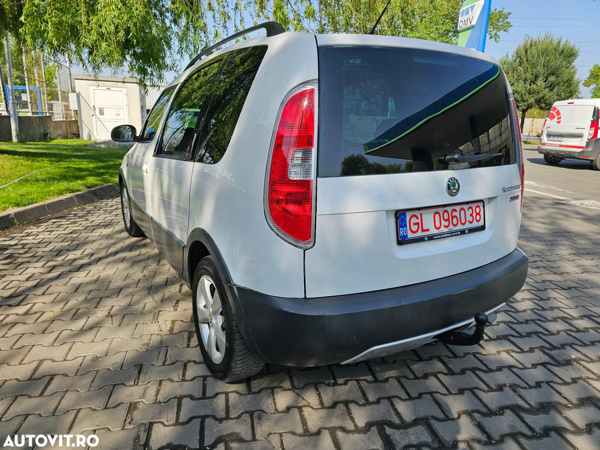 Skoda Roomster 1.6 Scout - 4