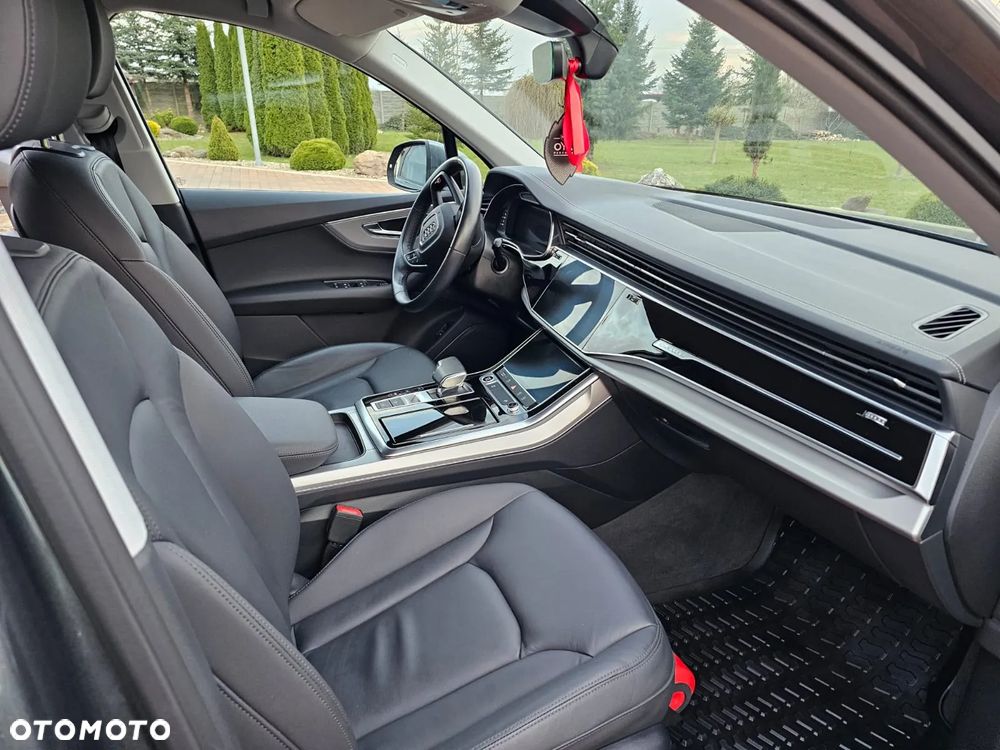 Audi Q7 - 8