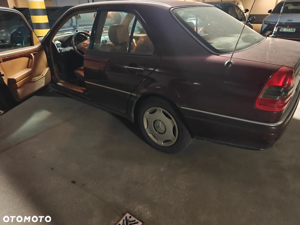 Mercedes-Benz Klasa C 250 D Turbo Elegance - 5