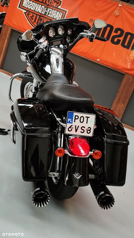 Harley-Davidson CVO Street Glide - 29