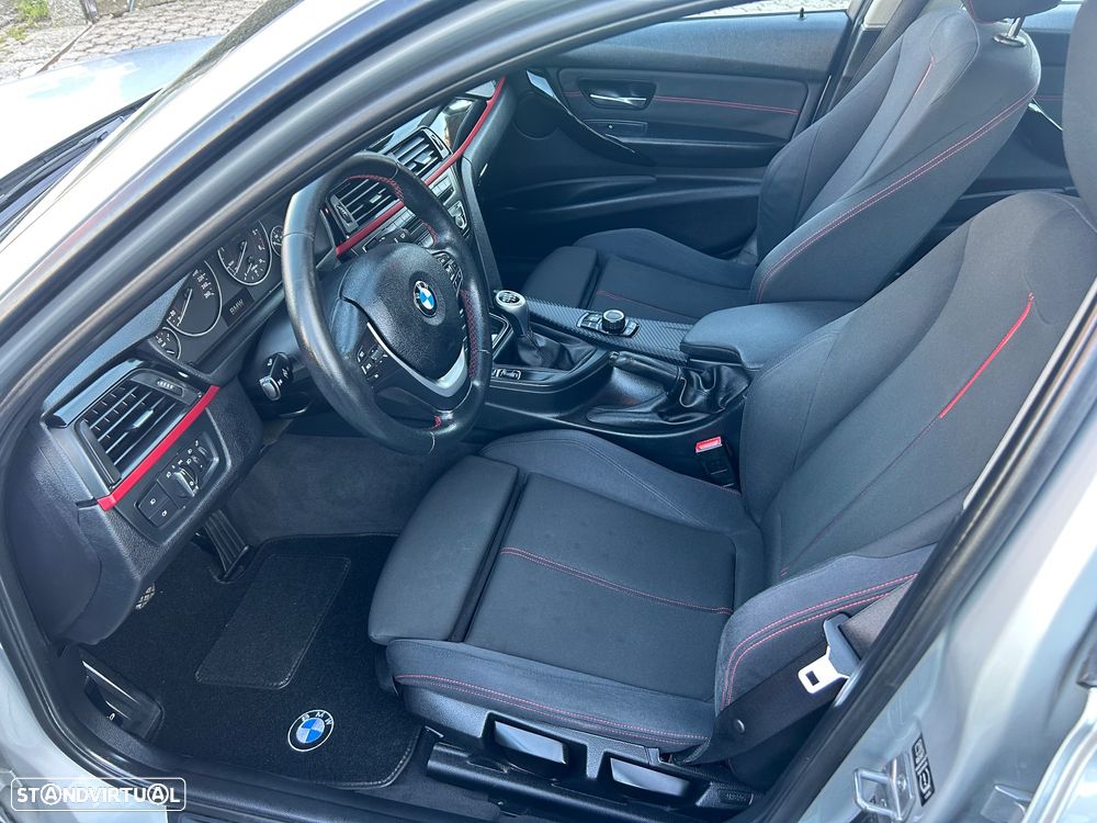 BMW 318 d Line Sport - 13