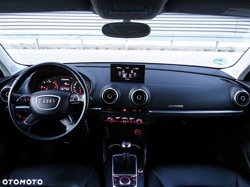 Audi A3 Sportback 2.0 TDI quattro Attraction - 25