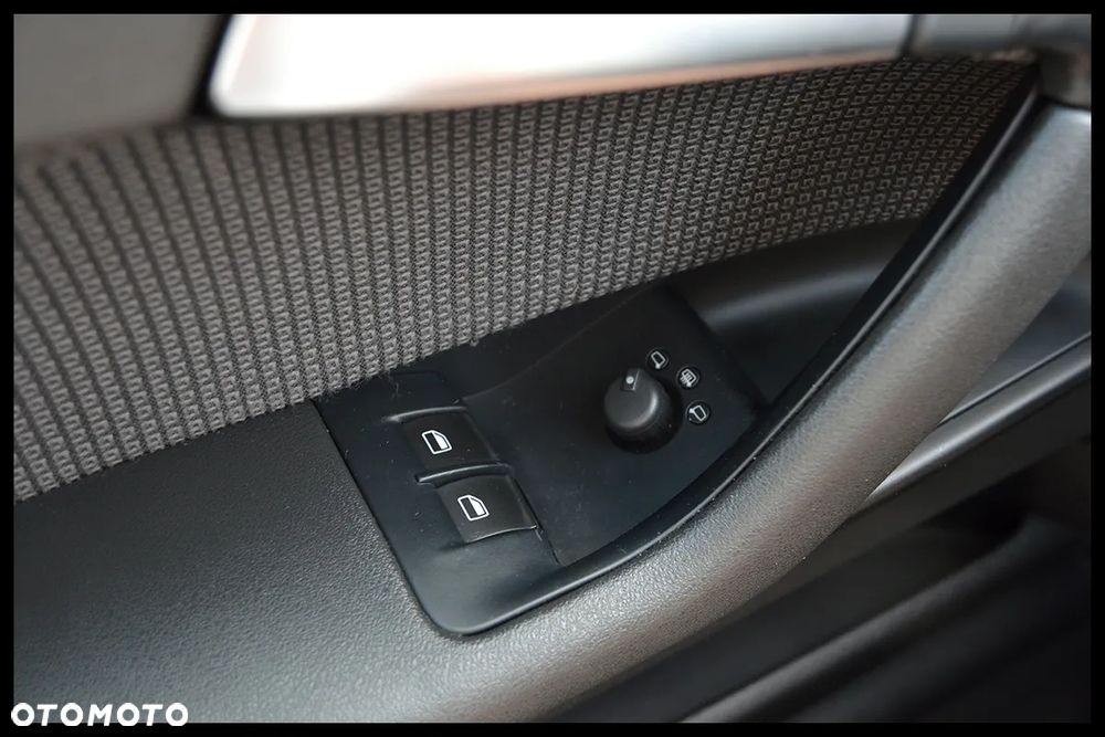 Audi A3 1.9 TDI DPF S tronic Attraction - 38