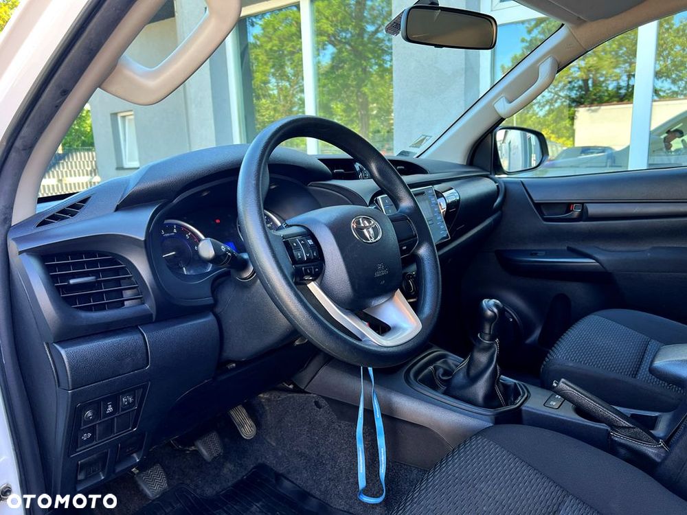 Toyota Hilux 2.4 D-4D Double Cab DLX 4x4 - 9