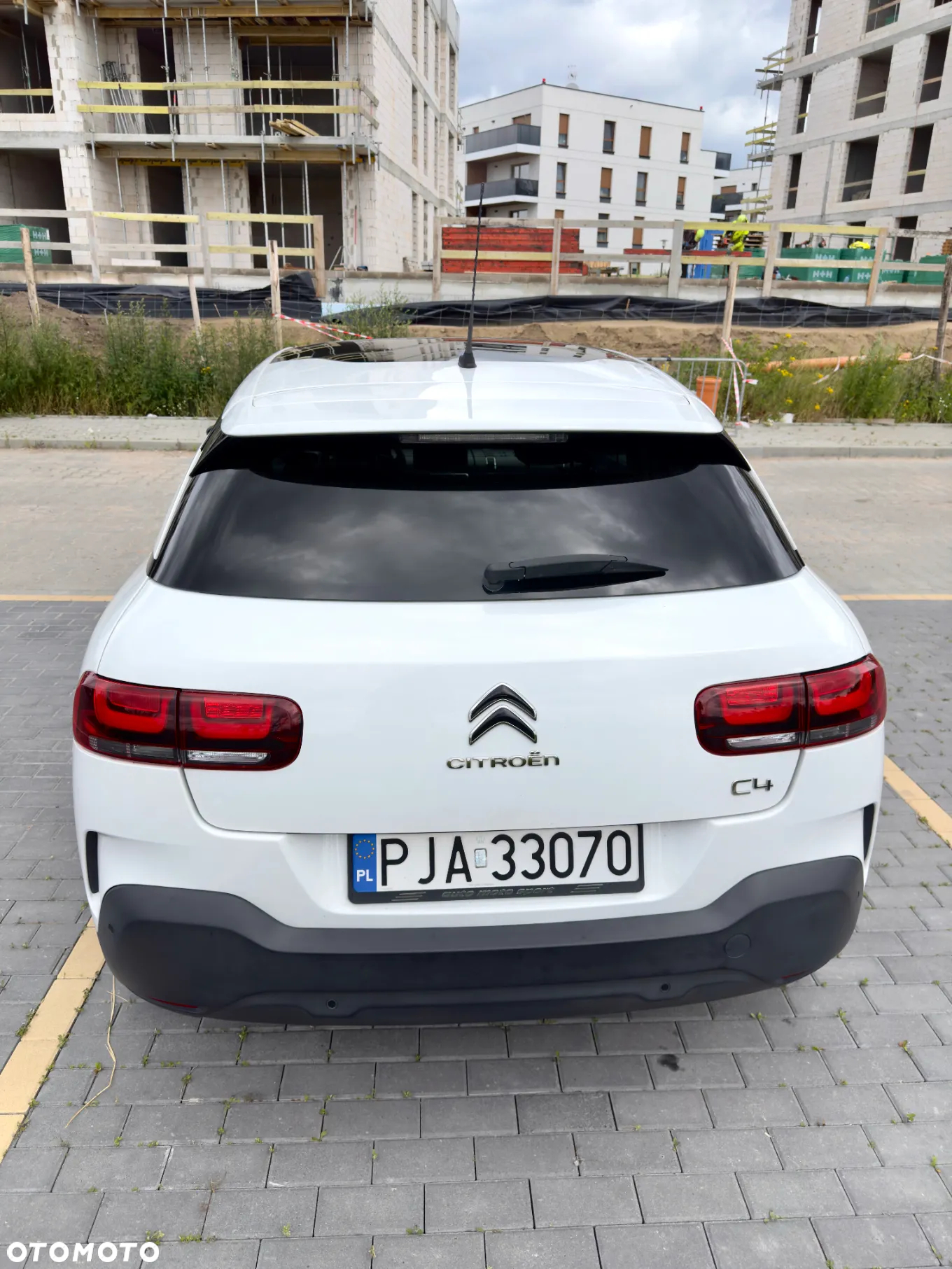 Citroën C4 Cactus 1.2 PureTech Shine Edition S&S - 24