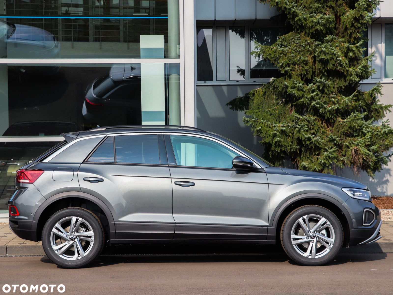 Volkswagen T-Roc - 8