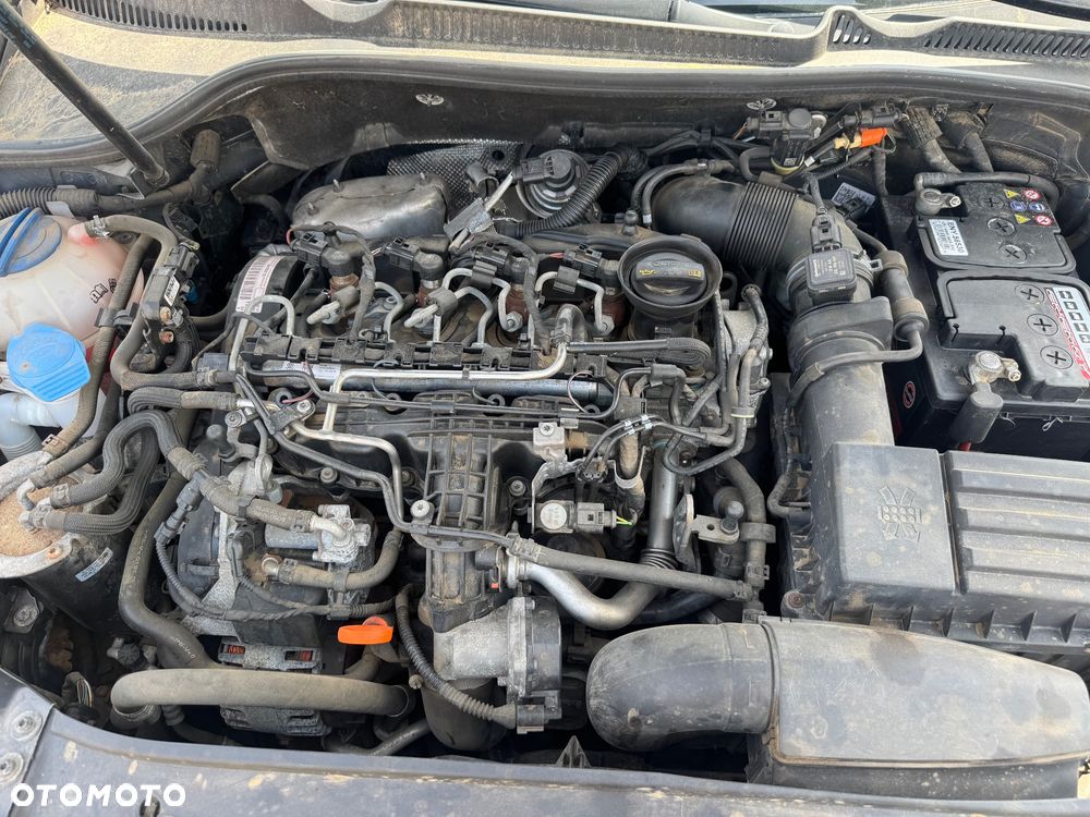 Volkswagen Golf 1.6 TDI DPF Trendline - 13