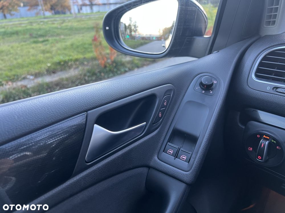 Volkswagen Golf - 19