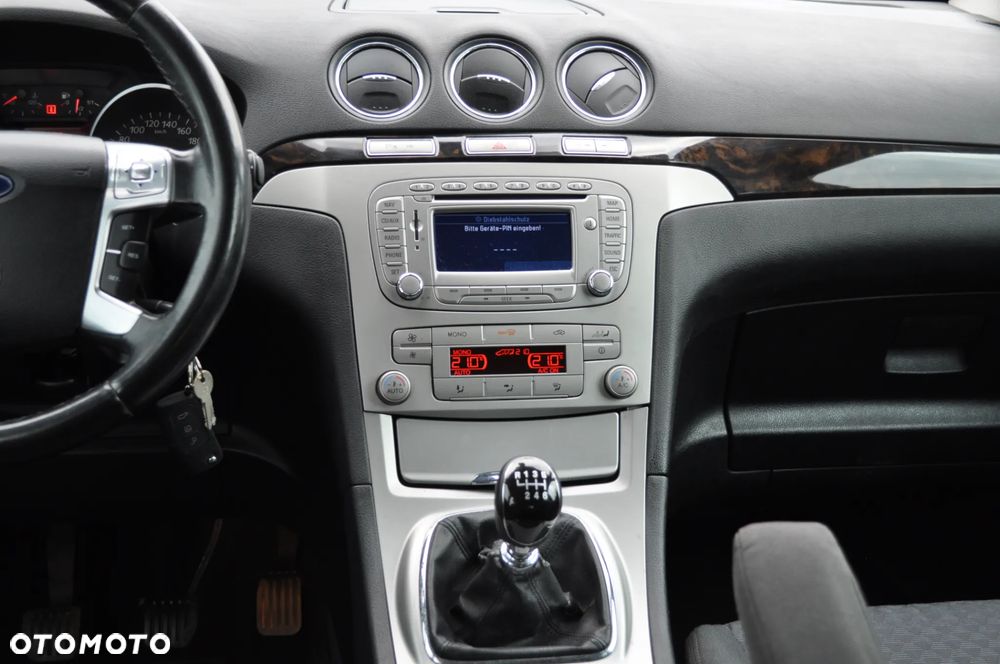 Ford Galaxy 2.0 TDCi Ghia - 23