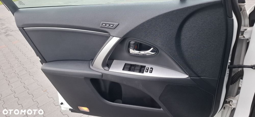 Toyota Avensis 2.0 Premium MS - 9