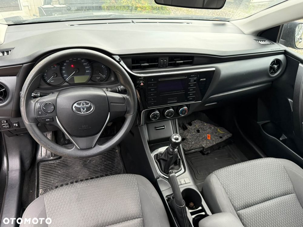Toyota Corolla 1.4 D-4D Comfort - 12