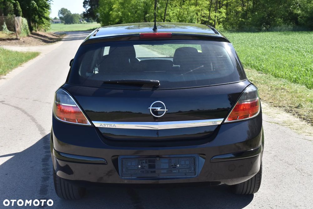Opel Astra 1.6 Innovation 110 Jahre - 8