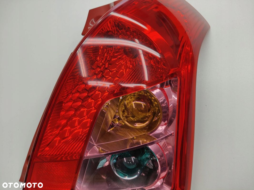 LAMPA PRAWA TYŁ PRAWA TYLNA SUZUKI SWIFT III MK6 LIFT - 3