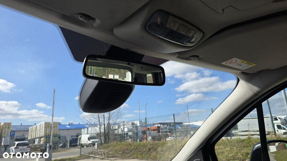 Ford Transit Connect - 23