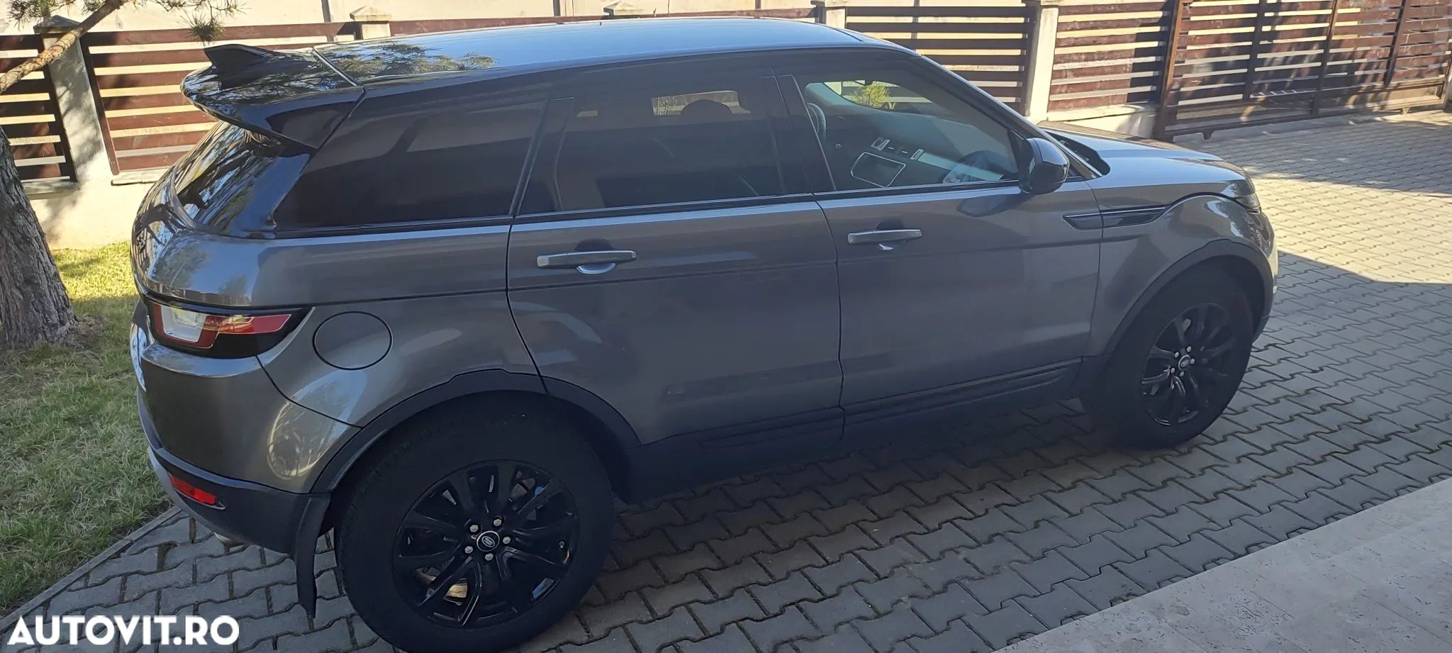 Land Rover Range Rover Evoque 2.0 D150 SE - 1